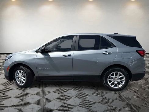 Used 2024 Chevrolet Equinox LS FWD image 8