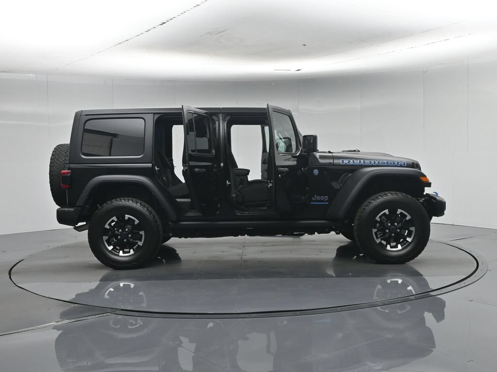 Used 2024 Jeep Wrangler Unlimited Rubicon 4xe w/ Technology Group AWD/4WD image 5