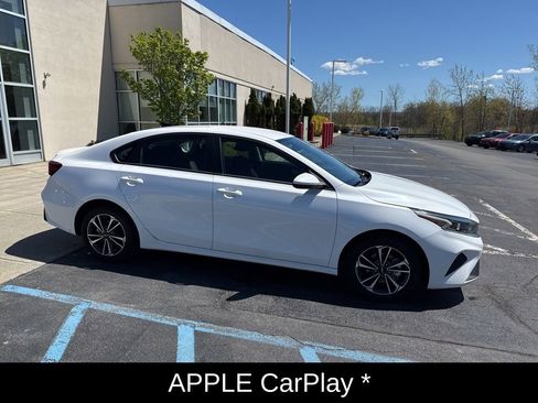 Used 2024 Kia Forte LXS FWD image 3