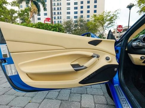 Used 2021 Ferrari F8 Tributo RWD image 59