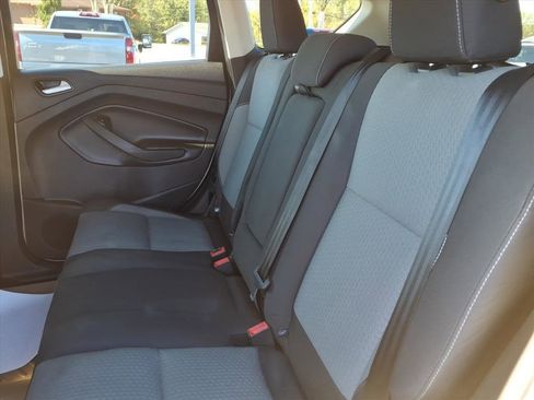 Used 2017 Ford Escape SE image 10