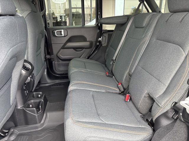 New 2026 Jeep Wrangler Unlimited Sahara w/ Safety Group AWD/4WD image 15