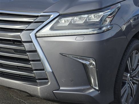 Used 2016 Lexus LX 570 570 image 10