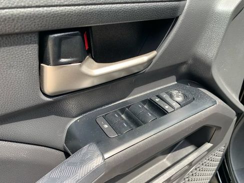 Used 2025 Toyota Tacoma TRD Sport AWD/4WD image 18