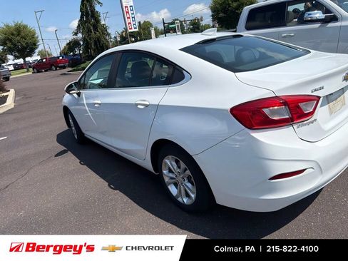 Used 2019 Chevrolet Cruze LT FWD image 10
