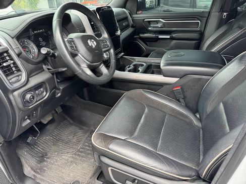Used 2023 RAM 1500 Laramie AWD/4WD image 8