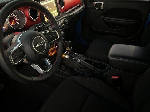 Used 2022 Jeep Wrangler Unlimited Rubicon image 10