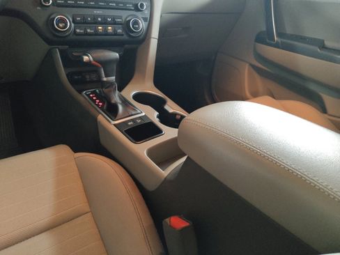 Used 2018 Kia Sportage LX w/ LX Technology Package image 26