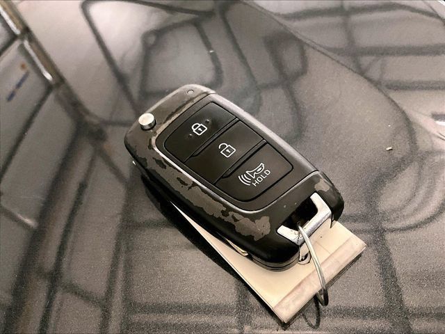 Used 2020 Hyundai Santa Fe SE AWD/4WD image 9