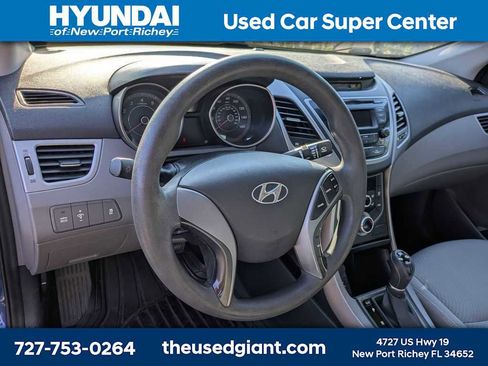 Used 2016 Hyundai Elantra SE image 10