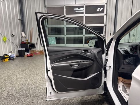 Used 2017 Ford Escape S image 7