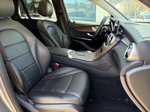 Used 2020 Mercedes-Benz GLC 300 image 30
