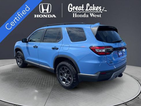 Used 2025 Honda Pilot TrailSport image 3