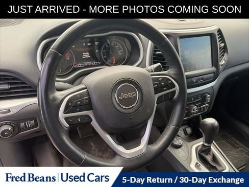 Used 2018 Jeep Cherokee Trailhawk w/ Quick Order Package 25L image 11