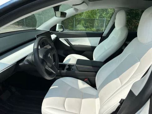 Used 2021 Tesla Model Y Long Range AWD/4WD image 4