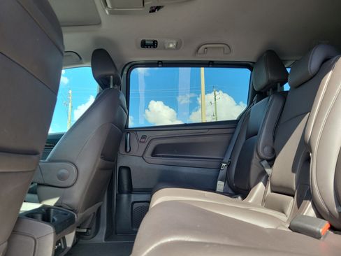 Used 2023 Honda Odyssey Touring image 11
