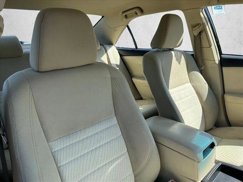 Certified 2017 Toyota Camry LE image 24