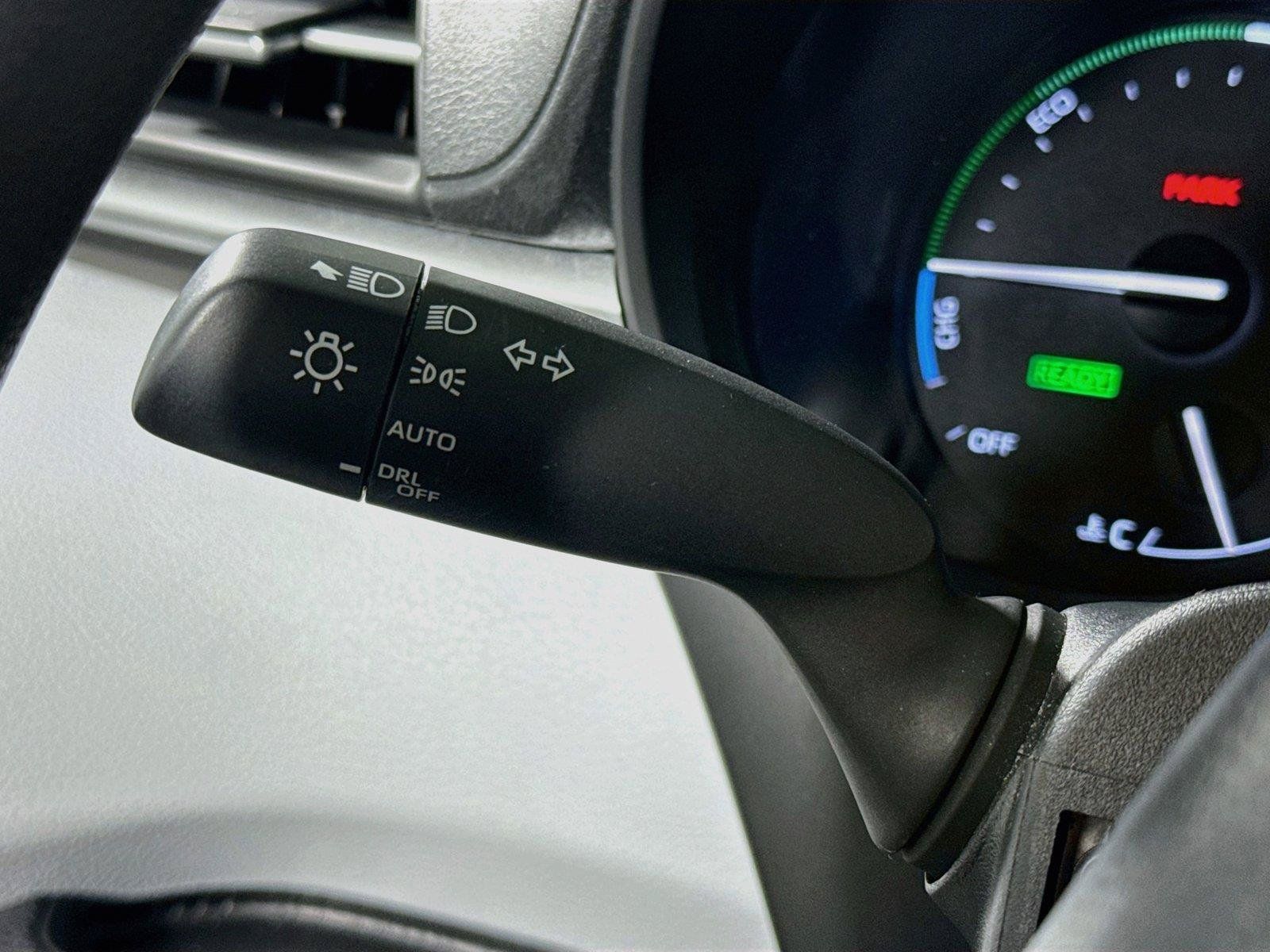 Used 2025 Toyota Sienna LE FWD image 16