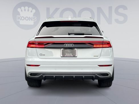 Used 2022 Audi Q8 Premium w/ Convenience Package AWD/4WD image 10