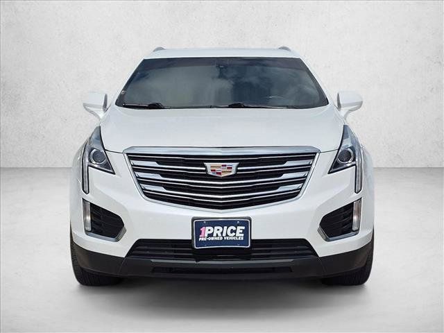Used 2017 Cadillac XT5 FWD image 2