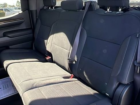 Used 2023 GMC Sierra 1500 SLE image 22