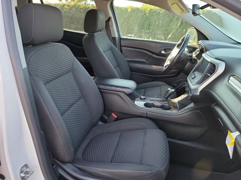 Used 2017 GMC Acadia SLE w/ Driver Alert Package I image 18