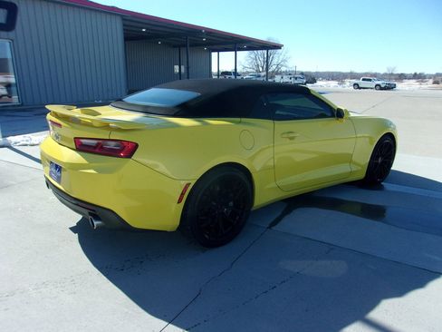 Used 2017 Chevrolet Camaro SS image 4