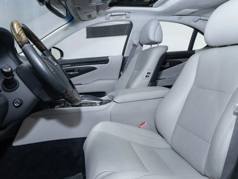 Used 2014 Lexus LS 460 image 17