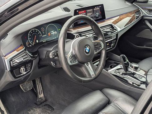 Used 2019 BMW M550i xDrive image 10