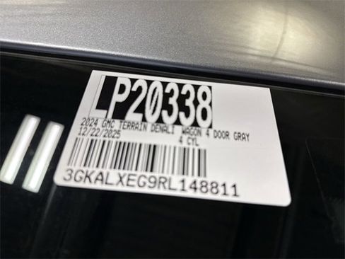 Certified 2024 GMC Terrain Denali w/ Denali Premium Package image 34