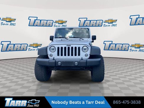 Used 2018 Jeep Wrangler Unlimited Rubicon w/ Connectivity Group AWD/4WD image 4