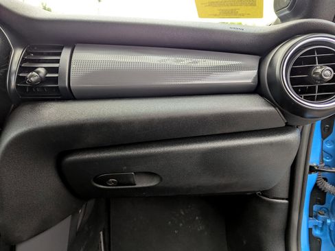 Used 2018 MINI Cooper Convertible image 34