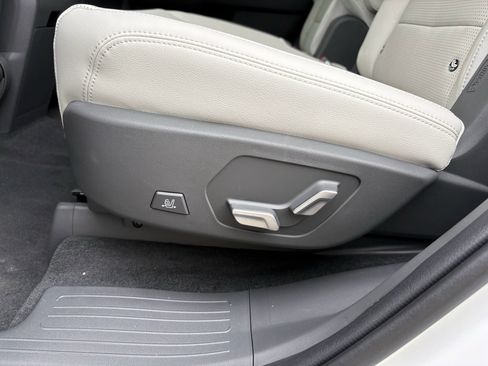 New 2026 Hyundai Santa Fe Limited AWD/4WD image 18