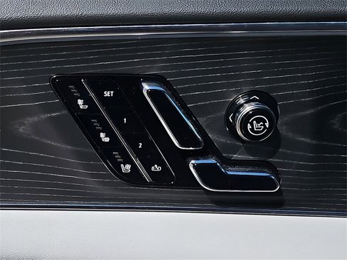 New 2025 Cadillac Lyriq Sport image 22