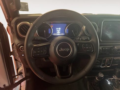 Used 2023 Jeep Wrangler Unlimited w/ Cold Weather Group AWD/4WD image 12