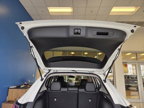 Used 2023 Honda HR-V EX-L image 10