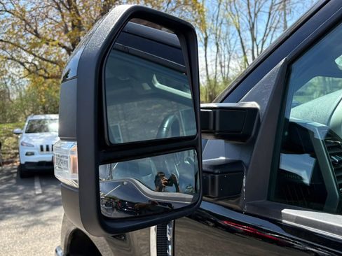 Used 2017 Ford F250 Lariat w/ Lariat Value Package AWD/4WD image 37