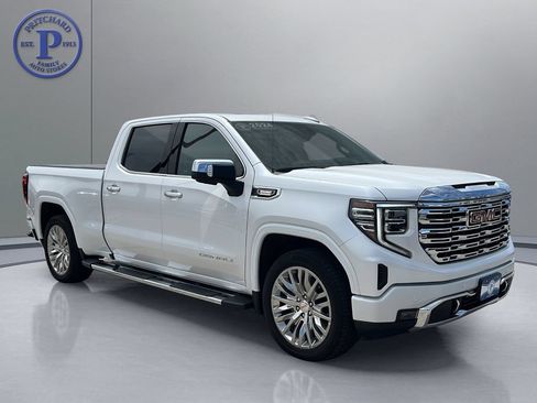 Used 2024 GMC Sierra 1500 Denali w/ Technology Package AWD/4WD image 1