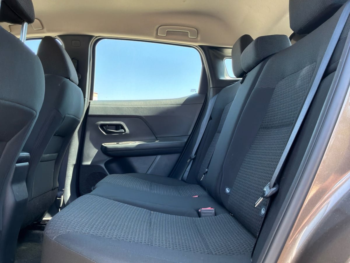 Used 2025 Nissan Kicks S AWD/4WD image 18