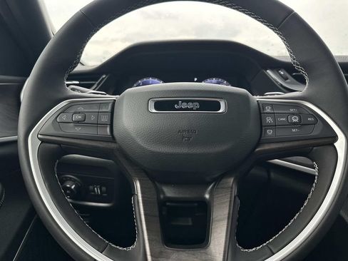 New 2026 Jeep Grand Cherokee Limited AWD/4WD image 14