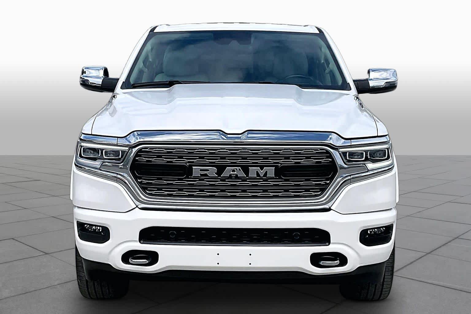 Used 2023 RAM 1500 Limited AWD/4WD image 3
