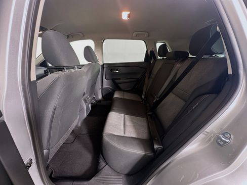 Used 2025 Nissan Rogue SV FWD image 26