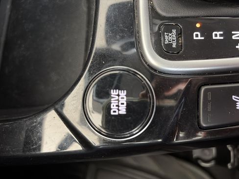 Used 2024 Kia Seltos EX FWD image 24