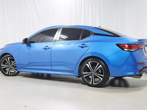 Used 2021 Nissan Sentra SR w/ SR Premium Package FWD image 9