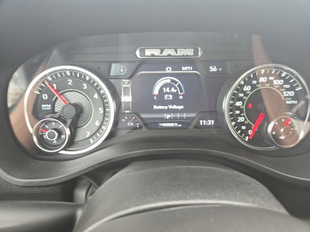 Used 2025 RAM 1500 Laramie AWD/4WD image 18