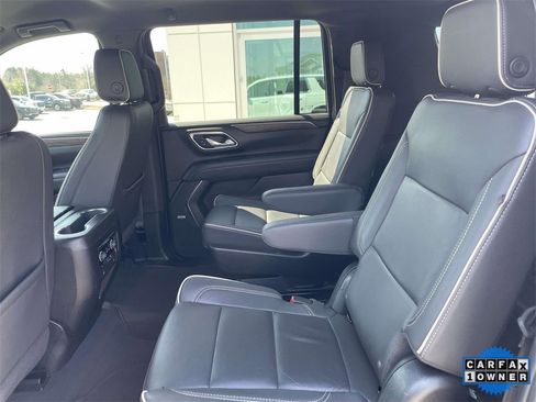 Used 2023 Chevrolet Suburban Premier image 14