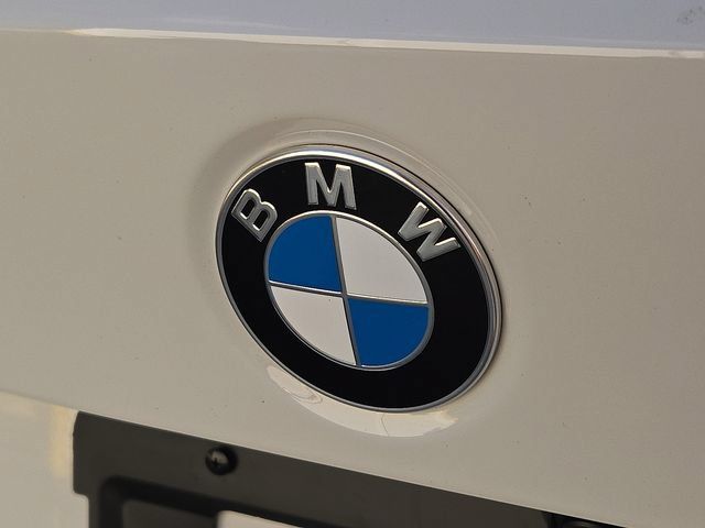 Certified 2026 BMW 330i xDrive Sedan w/ M Sport Package AWD/4WD image 17