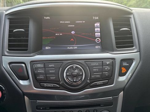 Used 2017 Nissan Pathfinder SL w/ SL Premium Package FWD image 24
