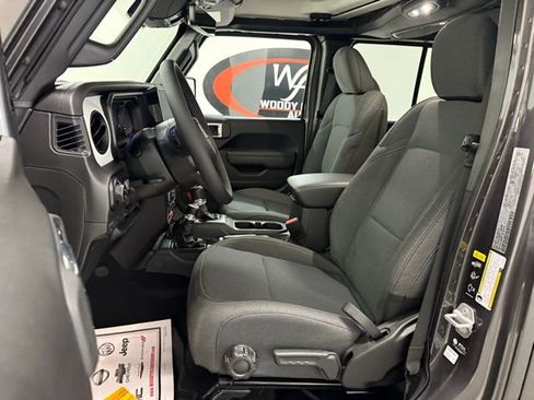 New 2026 Jeep Gladiator Willys image 11