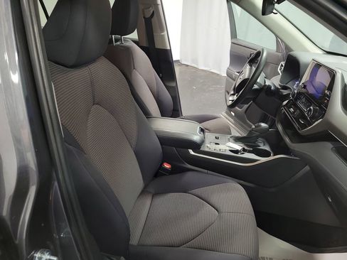 Used 2023 Toyota Highlander L image 23